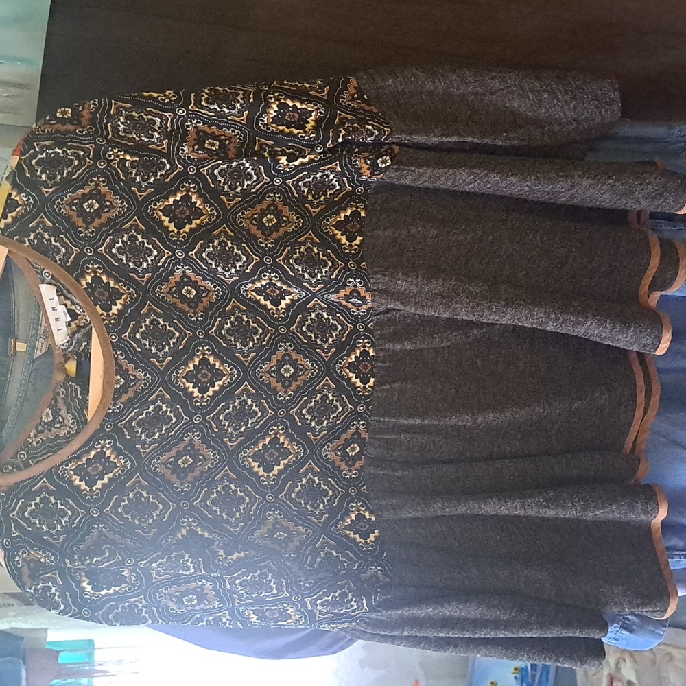 Medium Top, oversized,